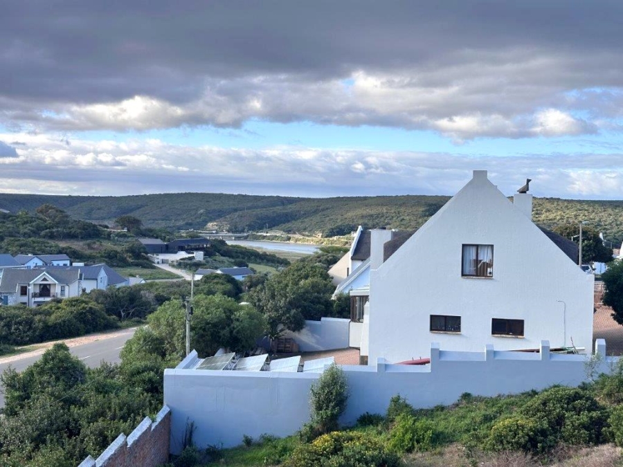 5 Bedroom Property for Sale in Stilbaai Wes Western Cape
